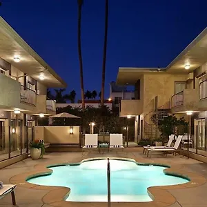 Hotel 7 Springs Inn&suites